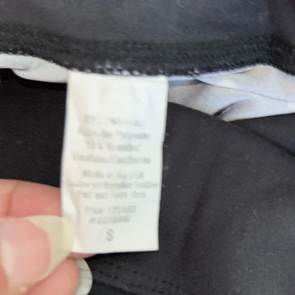 EUC Beyond Yoga x Kate Spade High Waist Bow Legging in Polka Dot - Picture 6 of 6